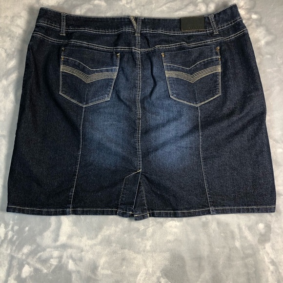 Baccini Women's Plus Size Knee High Denim Skirt Size 22W - Picture 5 of 10